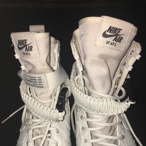 Nike AF1 Techwear SF light bone boots